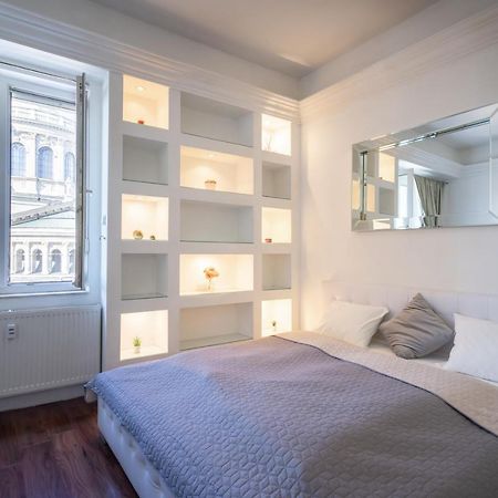 Basilica And Castle View Luxury Suite, Free Parking Reservation Needed Budapest Eksteriør bilde