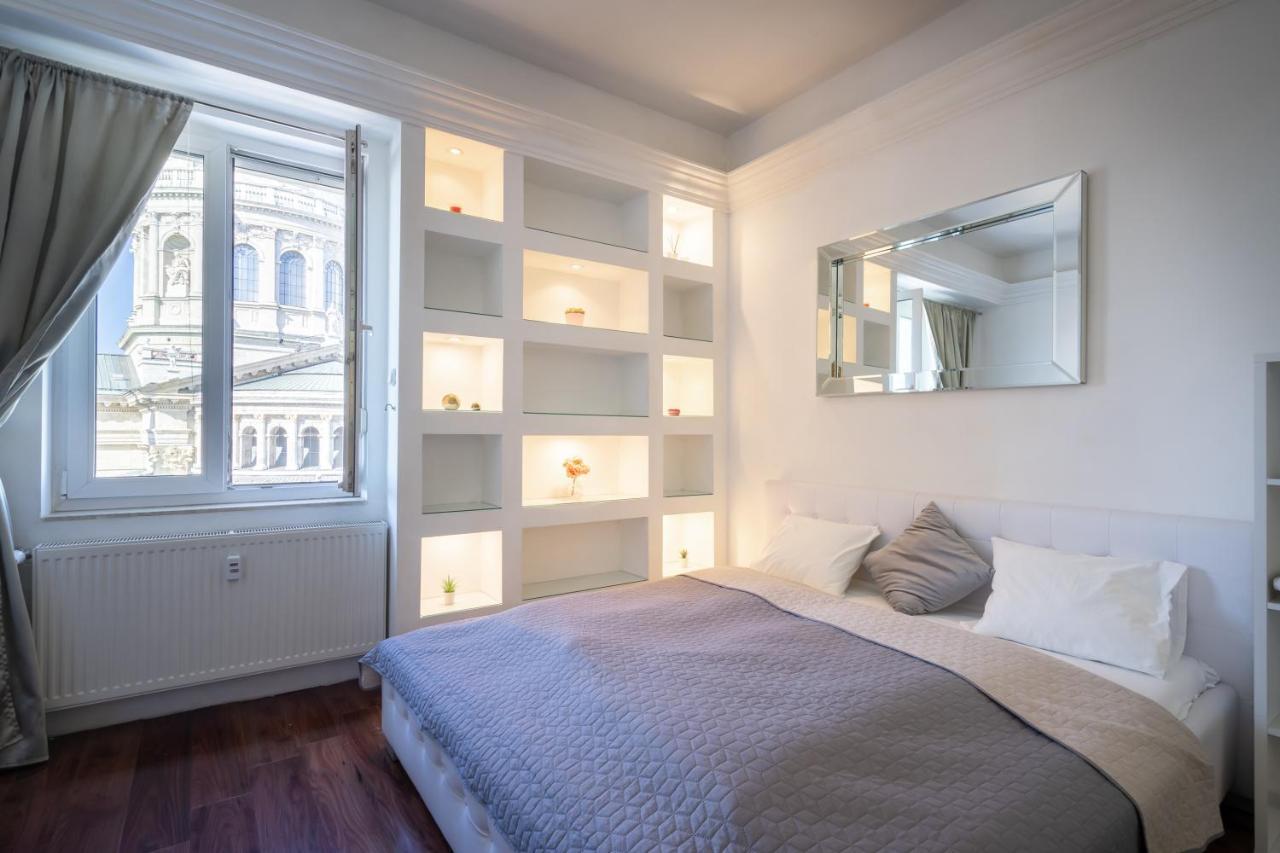 Basilica And Castle View Luxury Suite, Free Parking Reservation Needed Budapest Eksteriør bilde