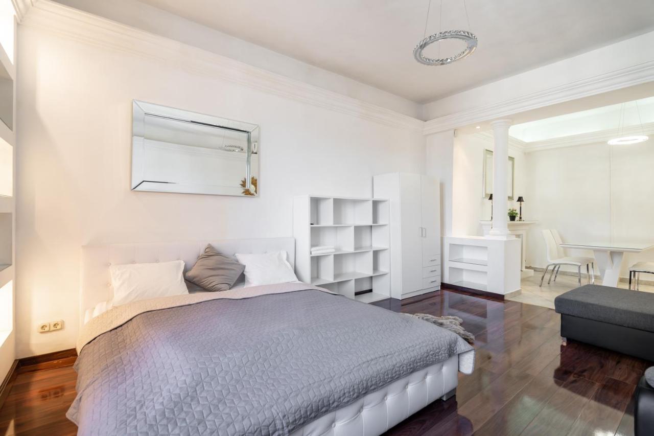 Basilica And Castle View Luxury Suite, Free Parking Reservation Needed Budapest Eksteriør bilde